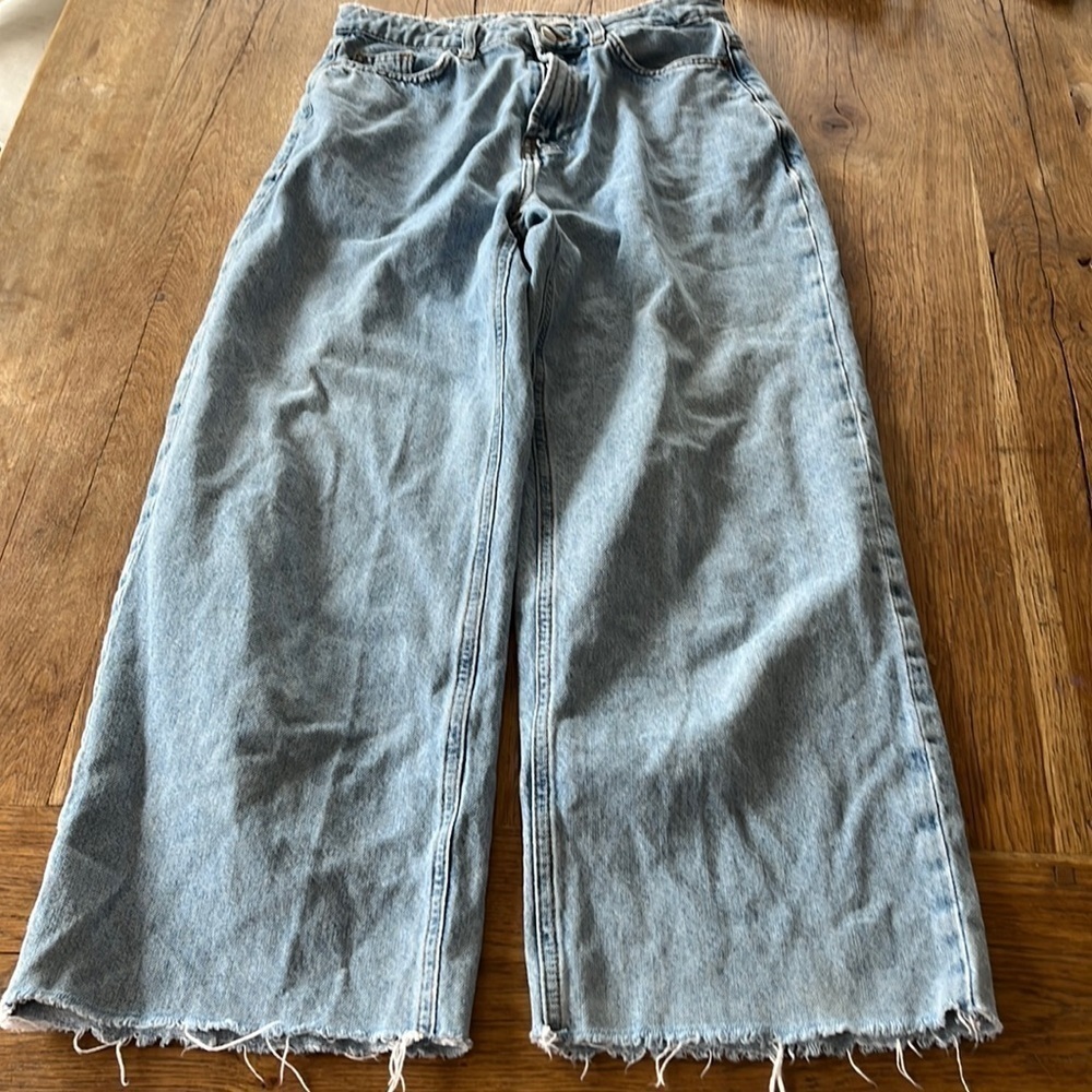 Denim Co Woman’s Lt. Blue Jeans Size 4 mom jeans wide leg